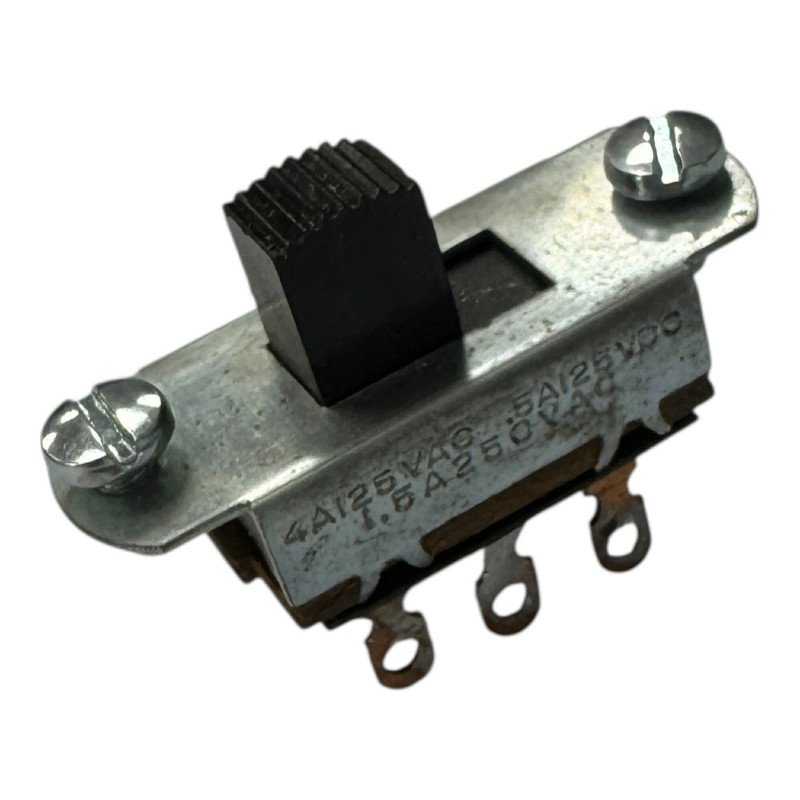 032596 UND Labs Microswitch Panel Mount DPDT 4A 125VAC 1.5A 250VAC